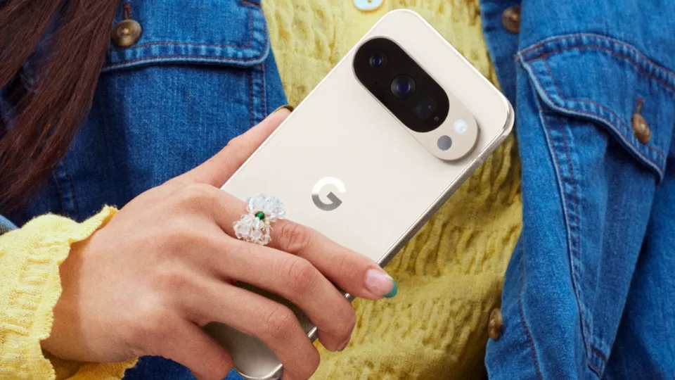 Naujieji „Google Pixel 10 Pro“ serijos išmanieji telefonai pasiūlys didesnes baterija ir „Tensor G5“ lustą