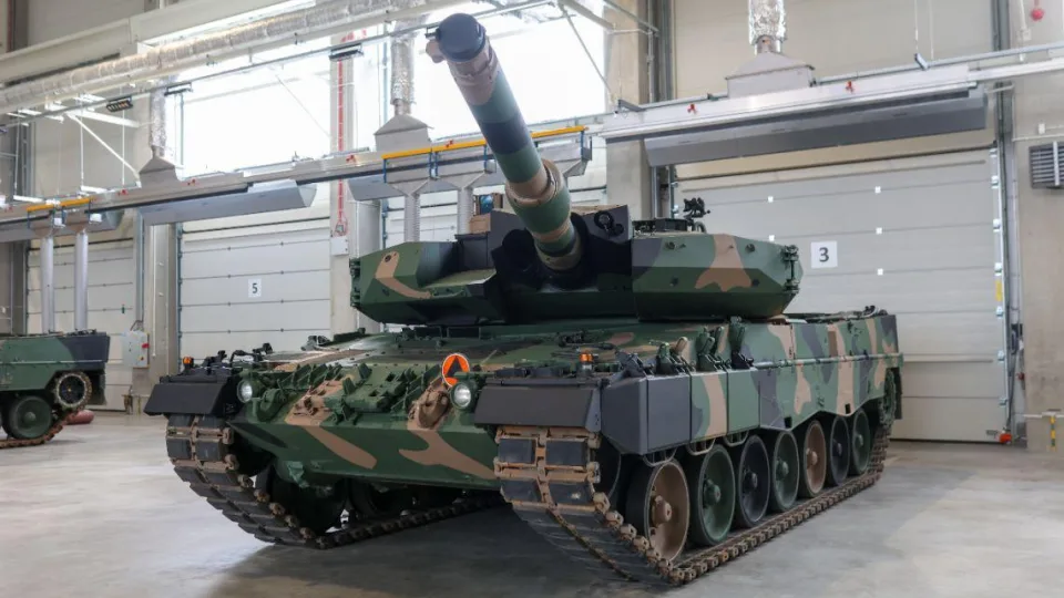 Lenkija tampa Europos K2 tankų gamybos centru: įvardijo, kas laukia kariuomenės ir visos pramonės