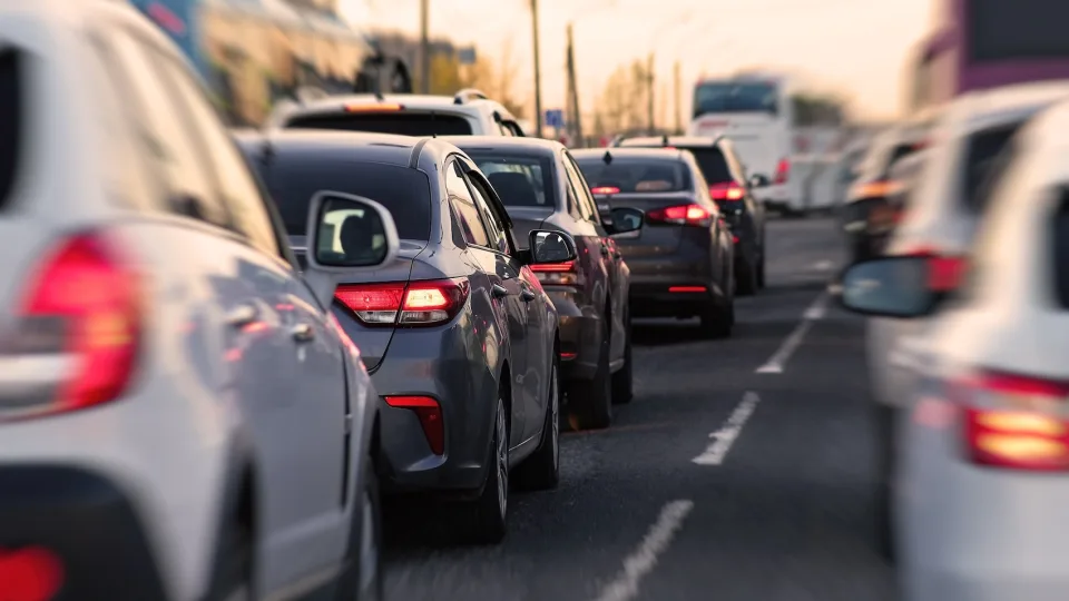 Vienas sudėtingiausių mėnesių vairuotojams: ką kiekvienas turėtų žinoti prieš išvažiuodamas iš namų?
