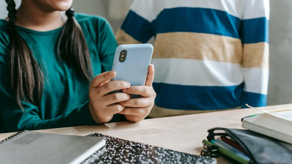 Ar esate pasiruošę rugsėjui? Ekspertai priminė technologinius sprendimus didesniam vaikų saugumui