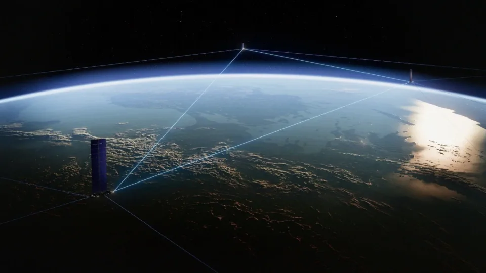 Kosminis internetas artėja: „Starlink“ lazeriai sujungs palydovus ir perrašys ryšio taisykles