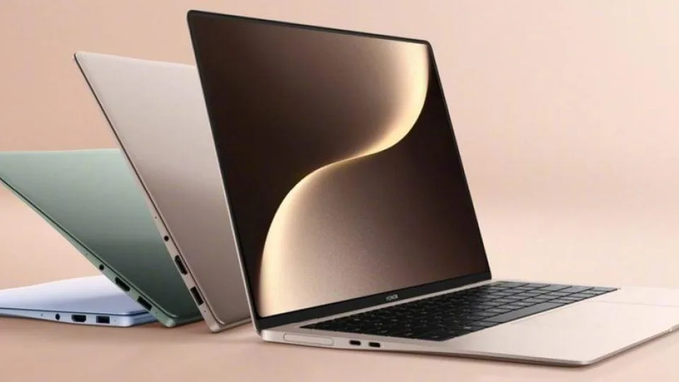 Į Europą atkeliauja aukščiausios klasės „Honor MagicBook Art 14 (2025)“ nešiojamas kompiuteris