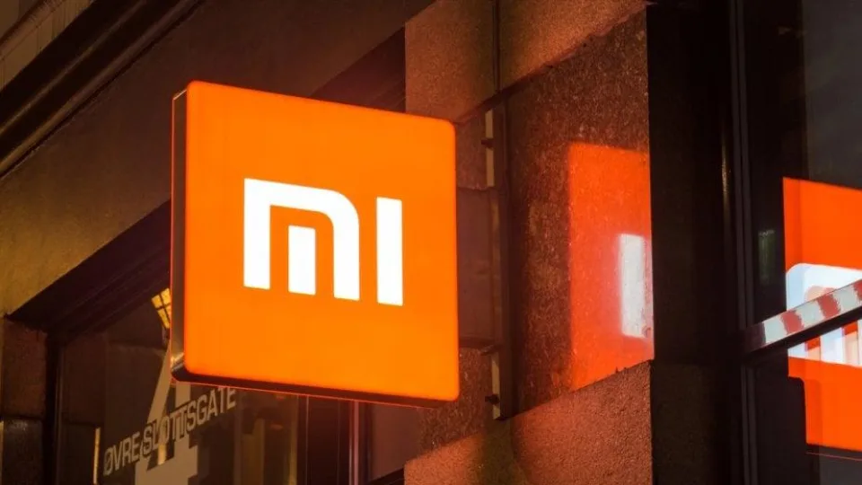 „Xiaomi“ atšaukia šimtus tūkstančių išorinių baterijų, pasakė, ką turėtų daryti šio modelio turėtojai