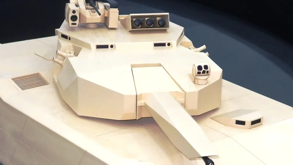 Pietų Korėja kuria kone nematomą kovinę mašiną: neįtikėtinai galingas kovinis monstras su dronais ir raketomis