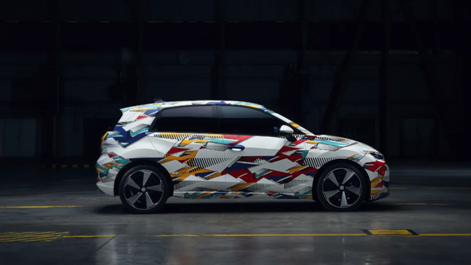 GTI sugrįžta kaip elektromobilis: „Volkswagen“ pristato naują elektromobilių pavadinimų strategiją