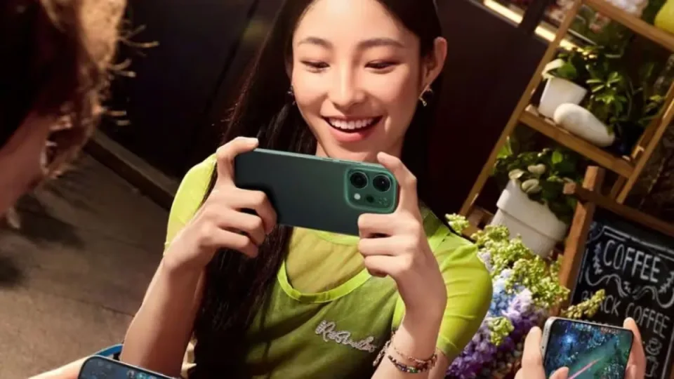 „Oppo“ paskelbė, kada įvyks „Reno 15“ serijos išmaniųjų telefonų debiutas, laukti liko nebedaug