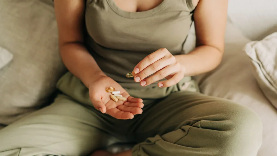 Hormonų disbalansas gali paveikti ne tik išvaizdą: gydytoja įvardijo, simptomų moterys ignoruoti negali