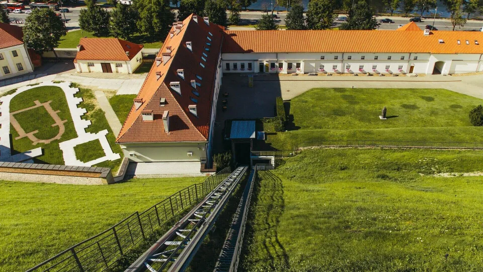 Gedimino kalno keltuvas sustabdytas: būtini sprendimai dėl valstybės simbolio prieinamumo