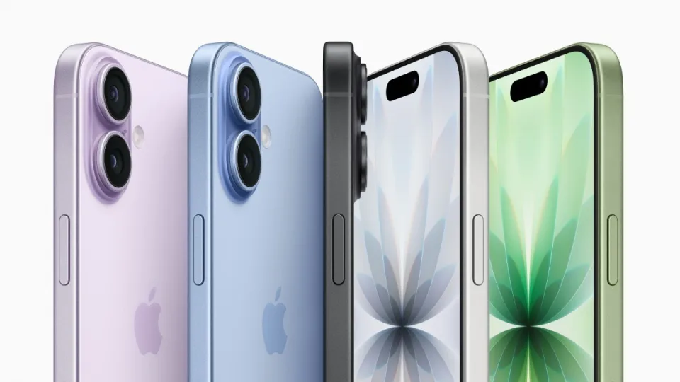 Kiek dienų reikia dirbti, kad įsigyti „iPhone 17“? Kai kur pakaks kelių dienų, bet lietuviams teks padirbėti daugiau