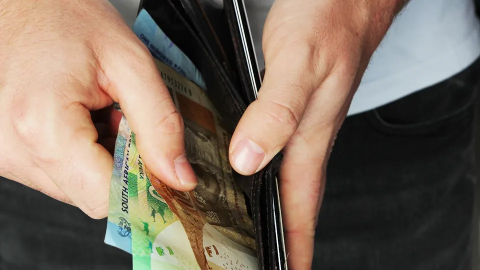 Pasirūpinkite grynaisiais pinigais dabar pat, ekspertai įspėja, kad vienas įvykis gali sujaukti visus planus