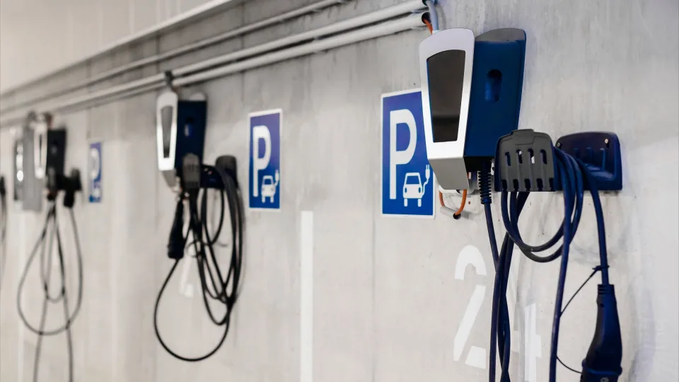 Matematika labai paprasta: kiekvienas 100 km su elektromobiliu yra beveik 10 eurų į jūsų kišenę
