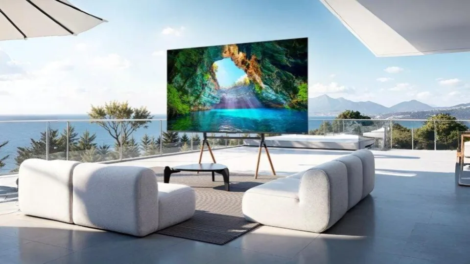„Hisense“ pristatė naują 4K išmanųjį televizorių su 170 Hz atsinaujinimo dažniu ir didžiuliu ryškumu