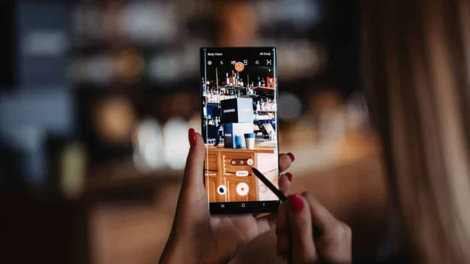 „Samsung“ pristatė naujausią flagmaną „Galaxy Note10“: du dydžiai ir dar didesnis ekranas
