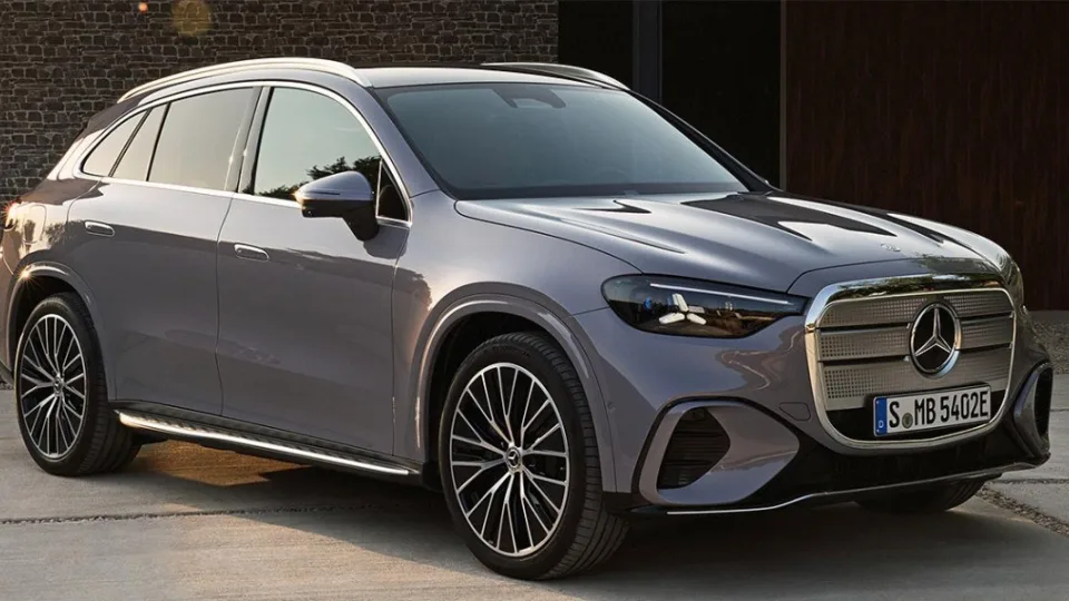 Nuosmukis Azijoje, augimas Europoje: „Mercedes-Benz“ ruošiasi elektrinei erai, keičiama strategija