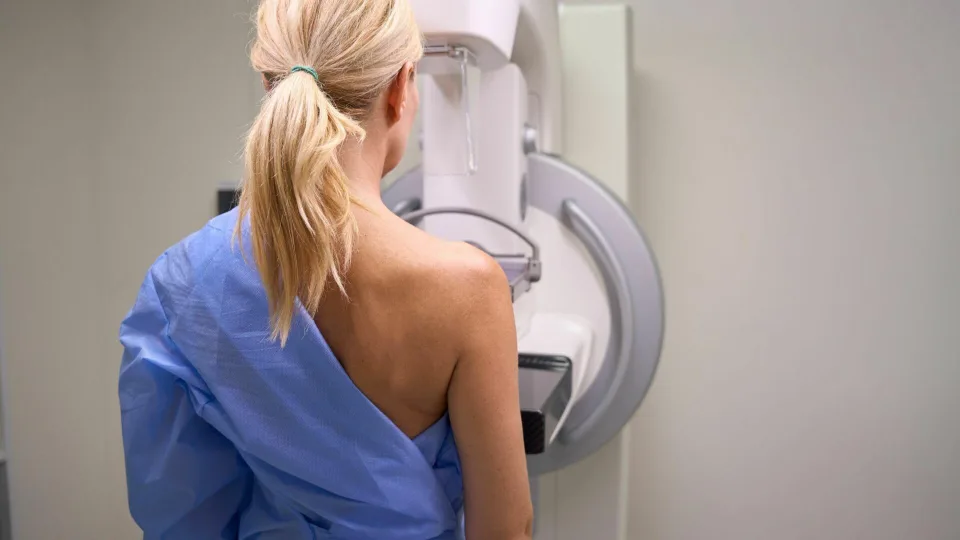 Viena diagnozė gali sugriauti viską: krūties vėžys yra ne tik sveikatos, bet ir didžiulis finansinis iššūkis