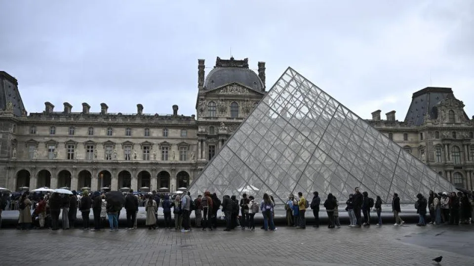 Luvras smogia turistams: bilietai ne europiečiams brangs iki 32 eurų ir tai dar ne viskas