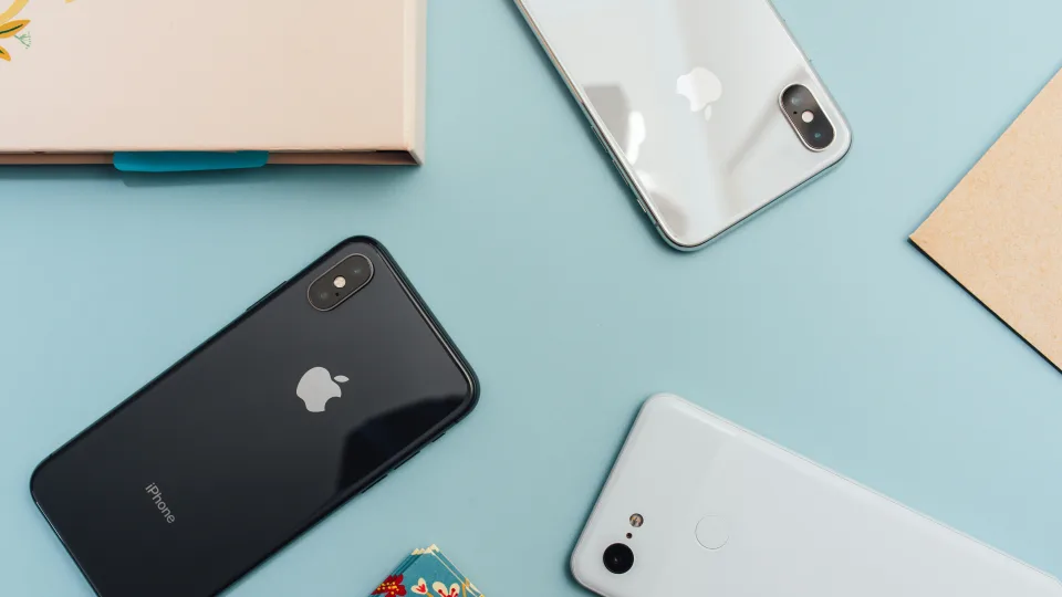 „Apple“ ketina praleisti „iPhone 19“ seriją, aiškėja, kaip vadinsis 2027 metais debiutuosiantys telefonai