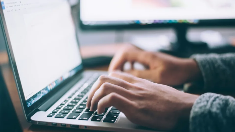 Dirbtinis intelektas keičia SEO žaidimo taisykles: „Google“ nebeieško raktažodžių, o ieško autoritetų