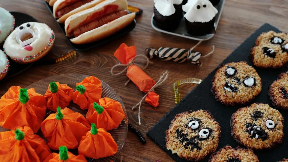 „Helovino pirkėjų karštinė: kaukės ir žvakės šluojamos iš lentynų, pasakė, ką verta griebti pirmiausia