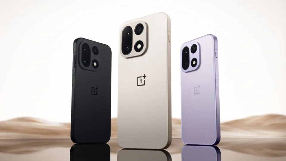 Oficialiai pristatytas „OnePlus 15“ telefonas su galingiausiu „Qualcomm“ lustu ir atnaujintu dizainu