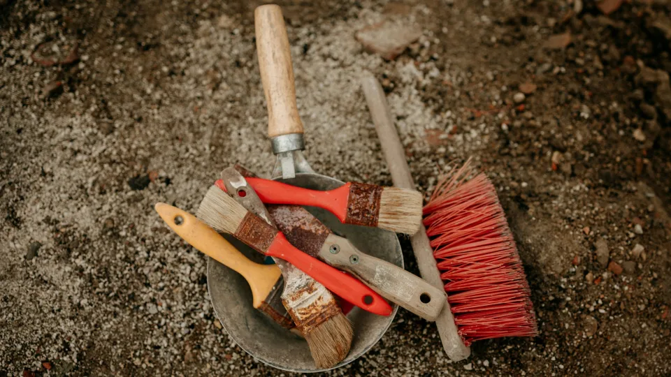 Varšuvoje rasti žmogaus palaikai buvusio sovietinio kalėjimo teritorijoje, aptikta mažiausiai 18 aukų