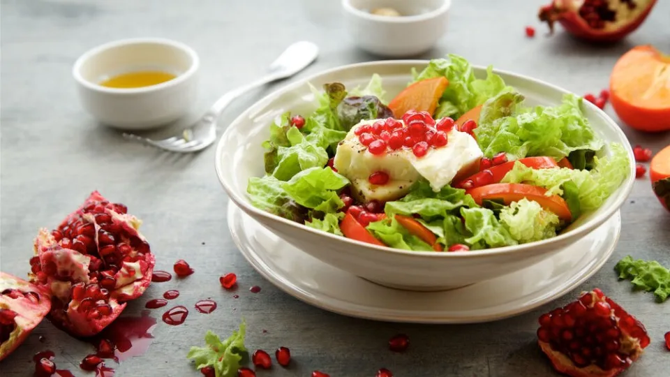 Egzotiškieji ir ryškiaspalviai persimonai tampa sezono hitu: pigūs ir gardūs receptai, kurių dar neišbandėte