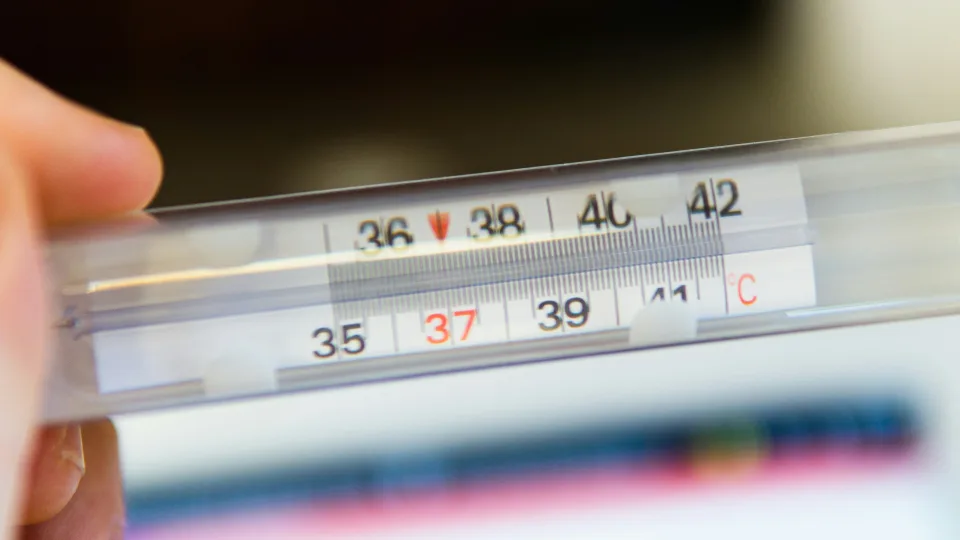 Paracetamolis ar ibuprofenas? Vaistininkė paaiškino, kurį pasirinkus galima rimtai pakenkti sveikatai