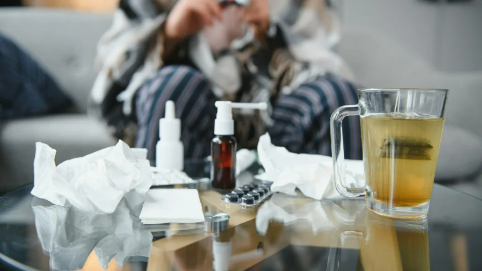 Peršalimas nėra tik bakterija: gydytoja perspėja, kad tai pavojingas įprotis, žalojantis organizmą