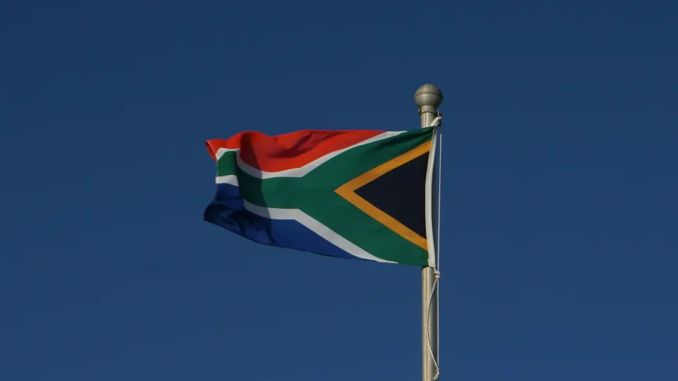 Darbo paieškos baigėsi Ukrainos fronto linijose: Pietų Afrikos piliečių dalyvavimas kare kelia grėsmę