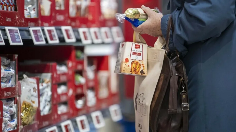 Lietuviai šiemet taupys kaip niekada anksčiau: atskleidė, kaip ruošiasi artėjančioms šventėms