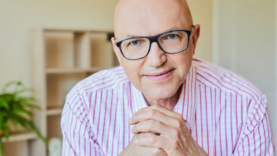 Tai ne meditacija, tai verslo ginklas: specialistas įvardijo, kas iš tikrųjų padeda išlikti viršūnėje