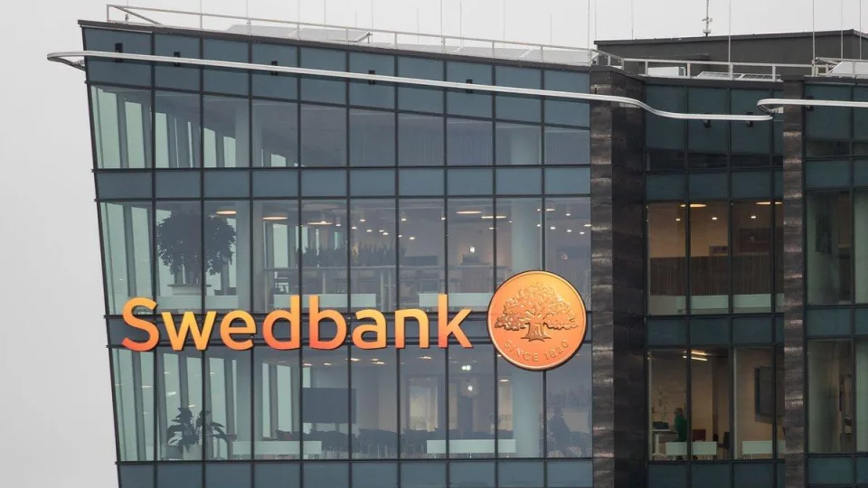 „Swedbank“ įspėja savo klientus: jūsų sąskaita keisis be papildomo perspėjimo, pasakė, kas svarbu