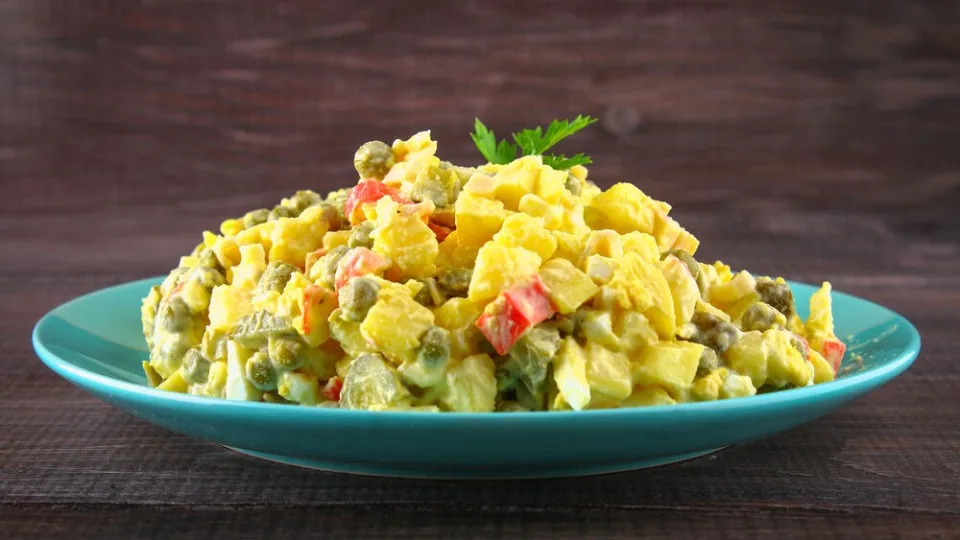 Baltą mišrainę gaminate neteisingai, štai kuo pakeitus vieną ingredientą keičiasi ir jos skonis