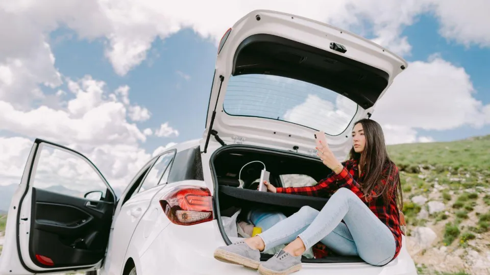 Nuostabą keliantis automobilio užvedimo triukas. Sunku patikėti, jog tai įmanoma