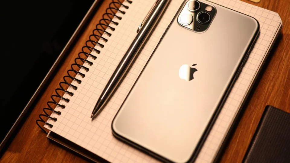 „Apple“ rengiasi istoriniam pokyčiui: 2026-ieji metai telefonų rinkoje gali viską pakeisti iš esmės