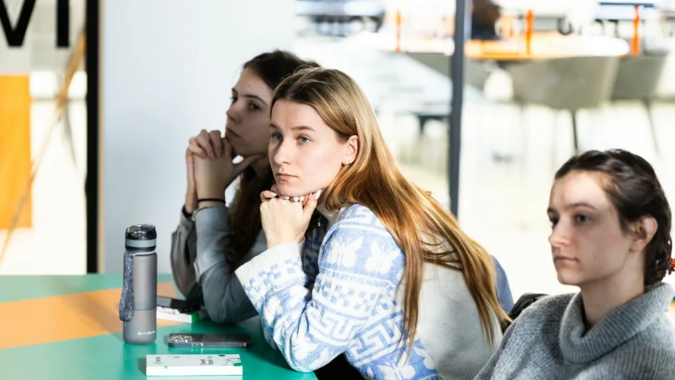 Ne tik stereotipai kalti: įvardijo, ko trūksta moterims, norinčioms tapti tikromis lyderėmis