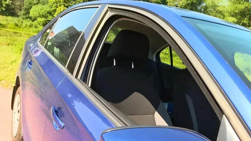 Neatidarinėkite savo automobilio langų: tai kelia didesnį pavojų nei daugelis linkę galvoti