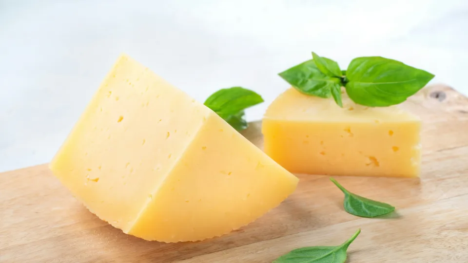 Valgai sūrį bent kartą per savaitę? Tyrimas rodo, kad tai gali turėti įtakos tavo smegenims