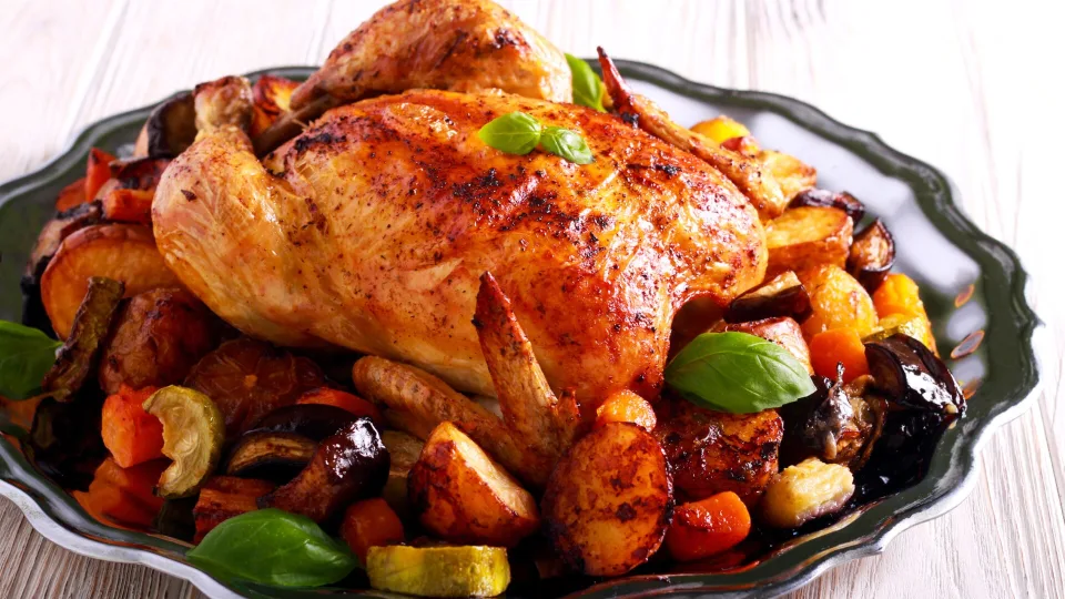 Lengvai, pigiai ir be rūpesčių: traškus paukštis, kuris patiks net išrankiausiems svečiams