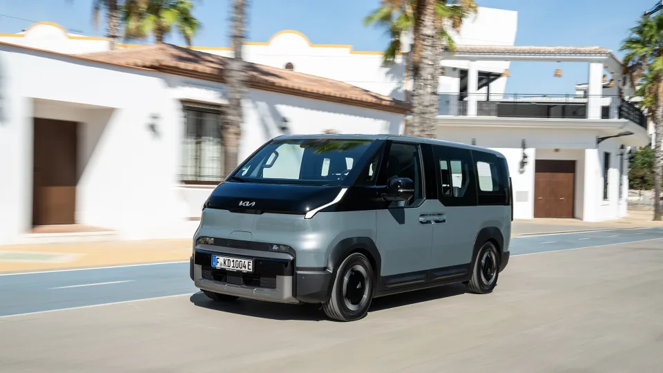 Pietų Korėjos atsakas Europai: „Kia“ pavertė savo elektrinį furgoną geriausiu pasaulyje