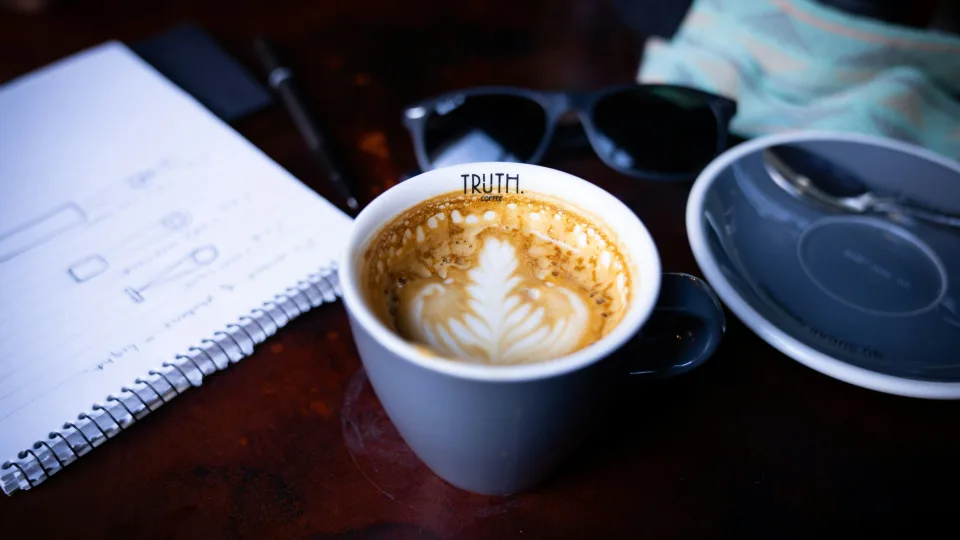 Ar ši frazė jus išduoda? Ekspertai sako, kad taip kalba žmonės, vengiantys gilaus mąstymo