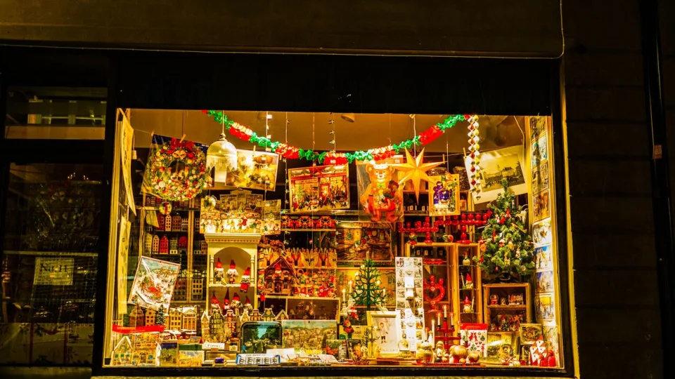 Padovanokit sau Skandinavijos Kalėdos: šviesa tamsoje, dūminiai šventiniai valgiai ir ritualai, kurie sustabdo laiką