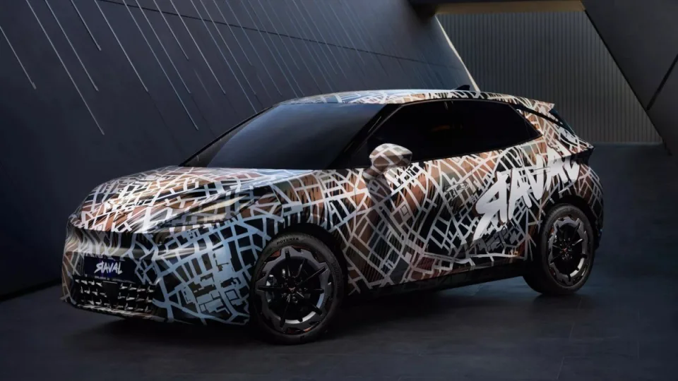 „Cupra Raval“ grasina išjudinti miesto elektromobilių rinką: pagaliau pradeda rūpintis, ką jaučia vairuotojas