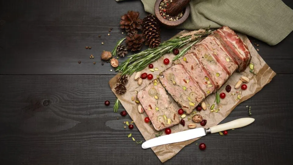 Gardu, įsimintina, nebrangu ir tiks artėjančioms šventėms: trys receptai su kiaulienos kepenėlėmis