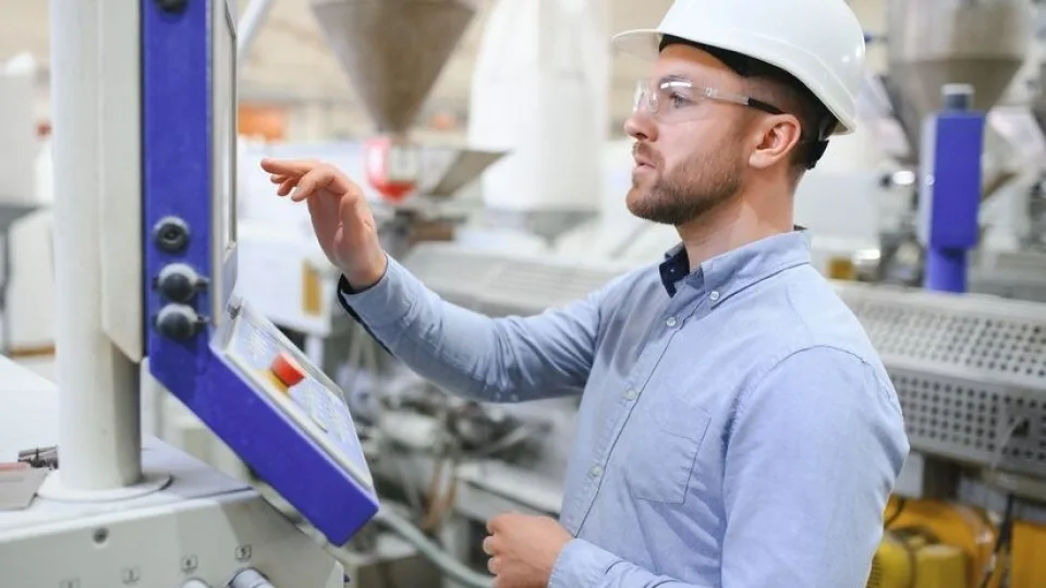 Lietuvos pramonei keičiantis, ekspertų patarimai verslui: pasyviu stebėtoju būti neužteks