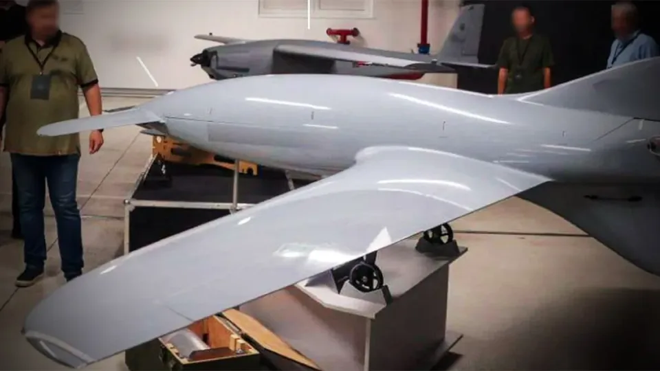 Kryme naktį driokstelėjo sprogimai: galingas Ukrainos smūgis sunaikino rusų dronų angarą