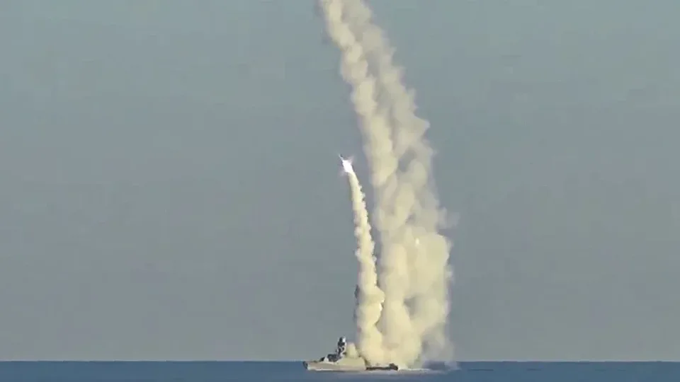 Ukraina siunčia kritinį perspėjimą: Rusijos raketinis laivas vėl kelia grėsmę, smūgių laukiama bet kurią akimirką