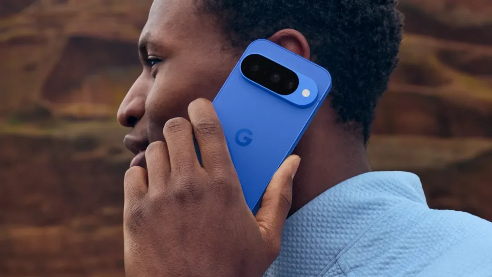 Oficialiai pristatytas naujasis „Google Pixel 10“ išmanusis telefonas su trimis kameromis ir „Tensor G5“ lustu