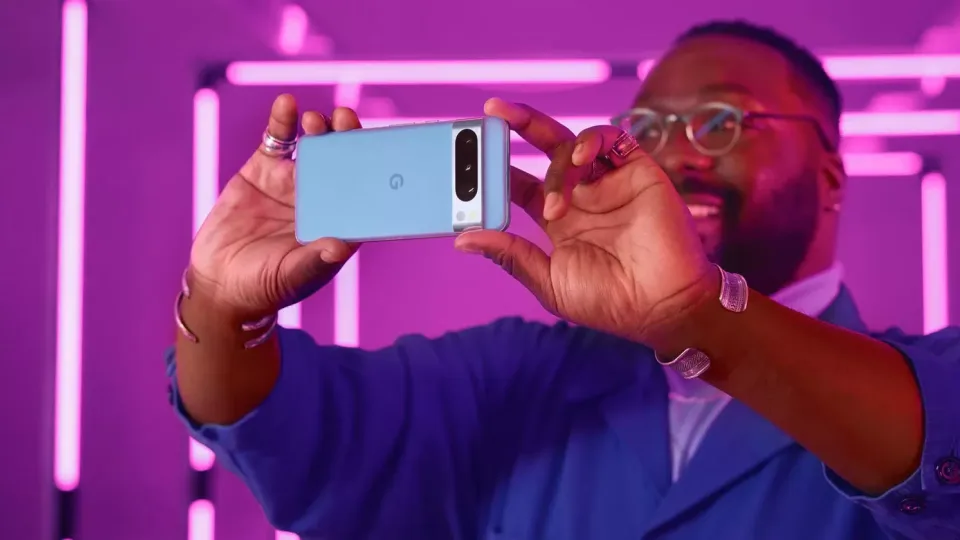 Kamerų ekspertai įvertino naująjį „Google“ flagmaną: „Pixel 8 Pro“ užėmė itin aukštą poziciją ir nusileidžia tik keliems įrenginiams