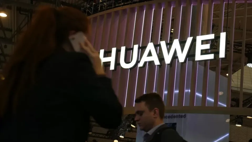 Netikėti pokyčiai išmaniųjų laikrodžių rinkoje: „Huawei“ užfiksavo įspūdingą augimą ir aplenkė „Apple“